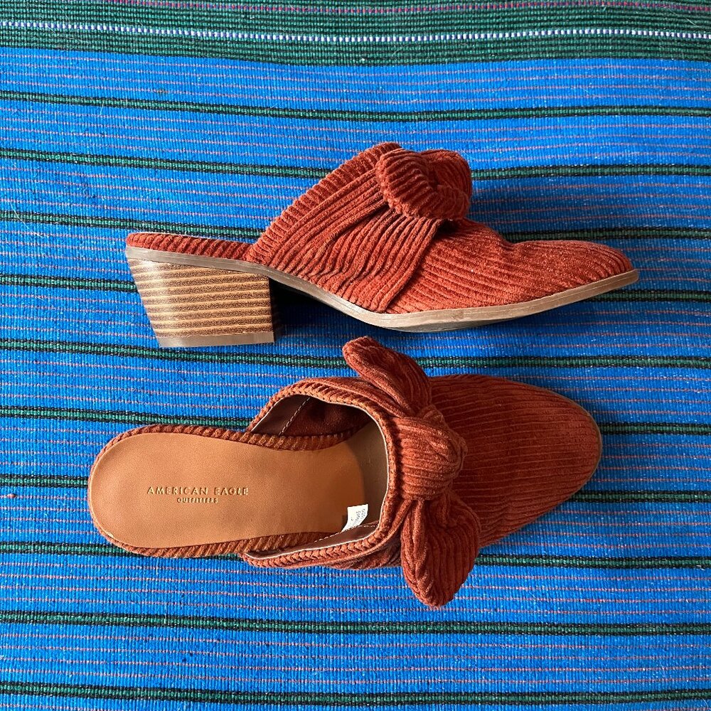 American Eagle Corduroy Bow Block Heel Mules Slides Size 7